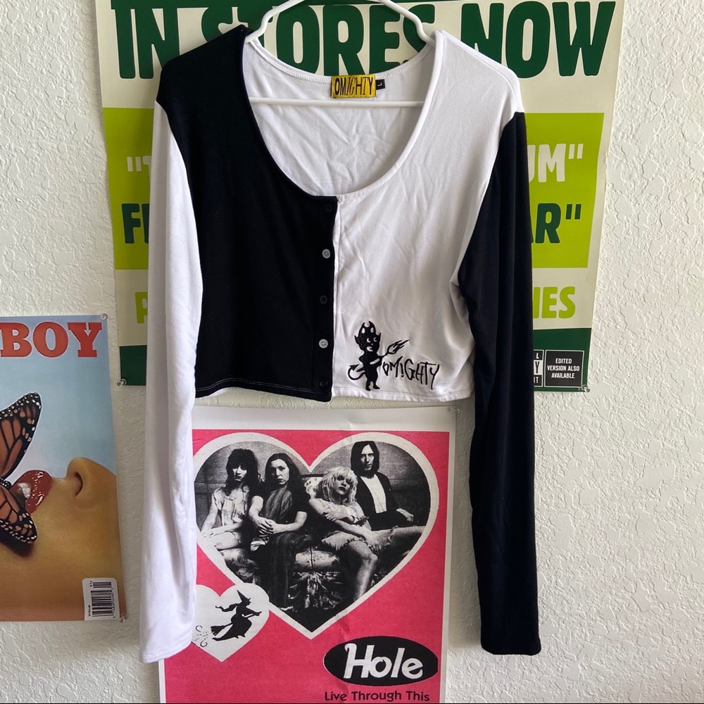 O-mighty long sleeve crop top